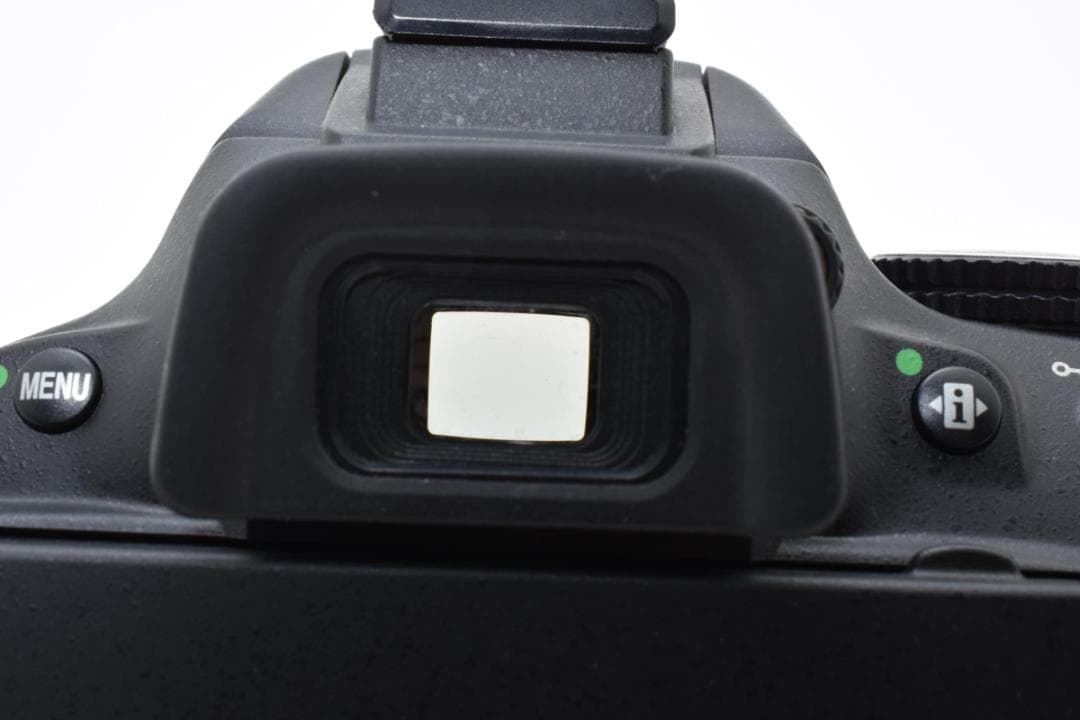 ■美品■ニコン　Nikon D5100 ボディ《ショット数1939回》