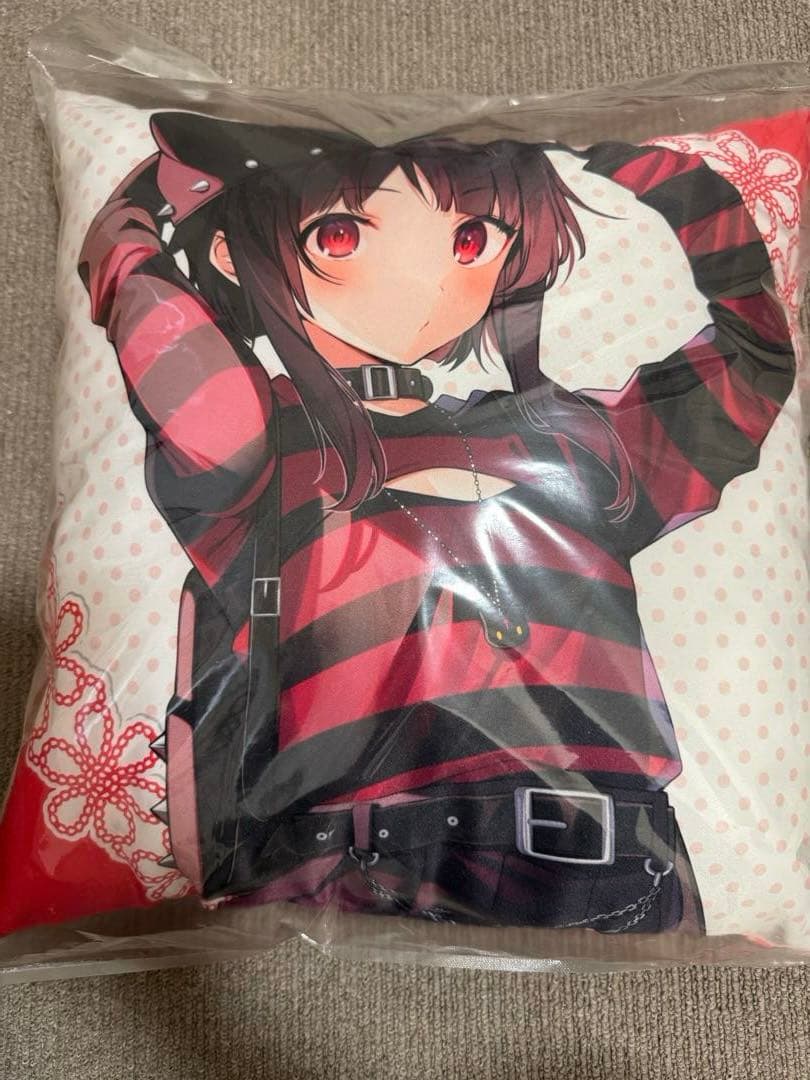 このすば めぐみん クッション / 絶版品 2023年誕生祭 - メルカリ