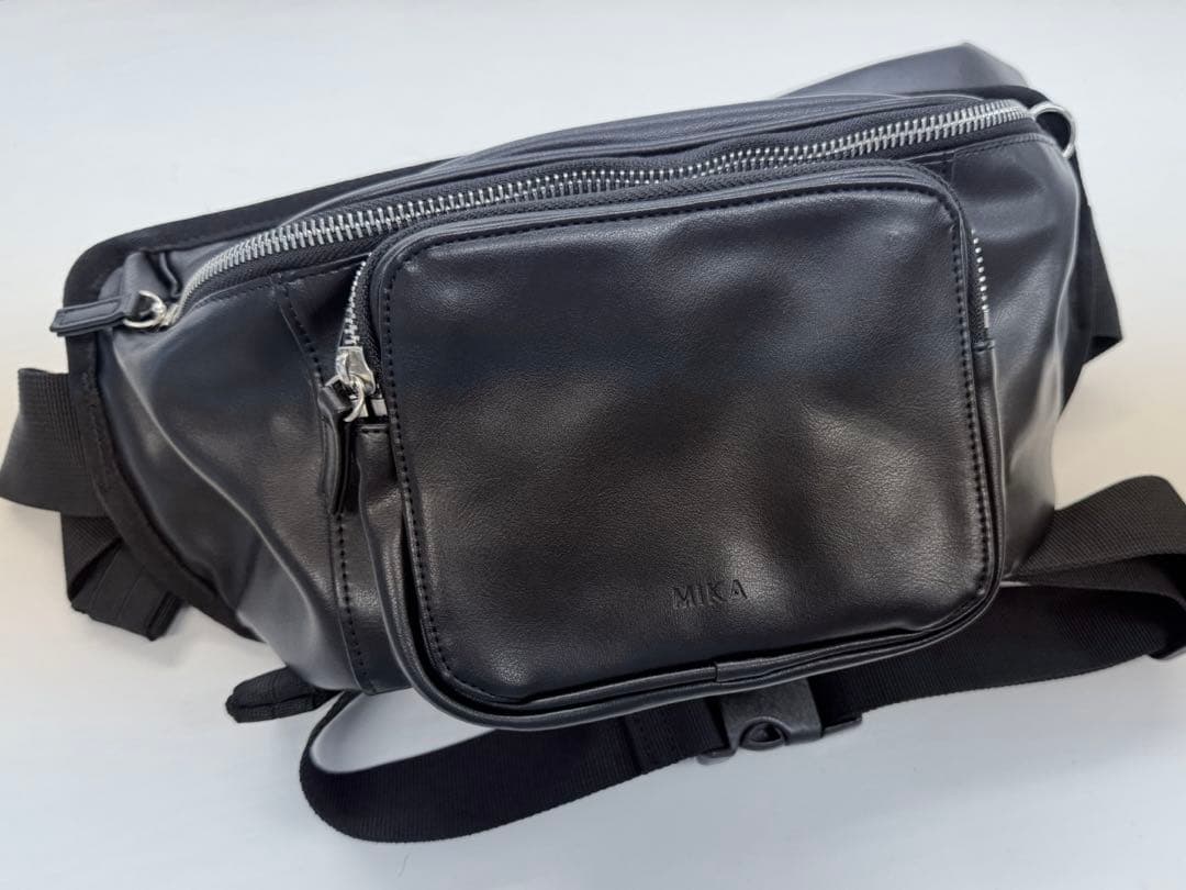 ヒップシート ショルダーバッグ 2wayスリングバック セカンド抱っこ紐 黒 日本製 2way ヒップシート ショルダーバッグ ヴィーガンレザー