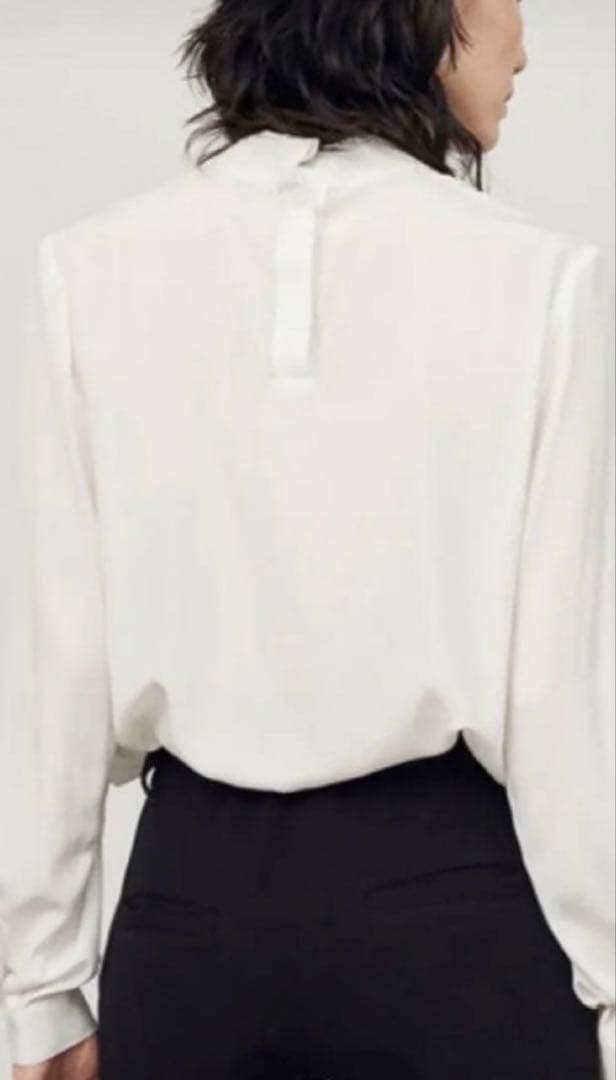 シルクストレッチボウタイブラウス SOEJU ソージュ - メルカリ