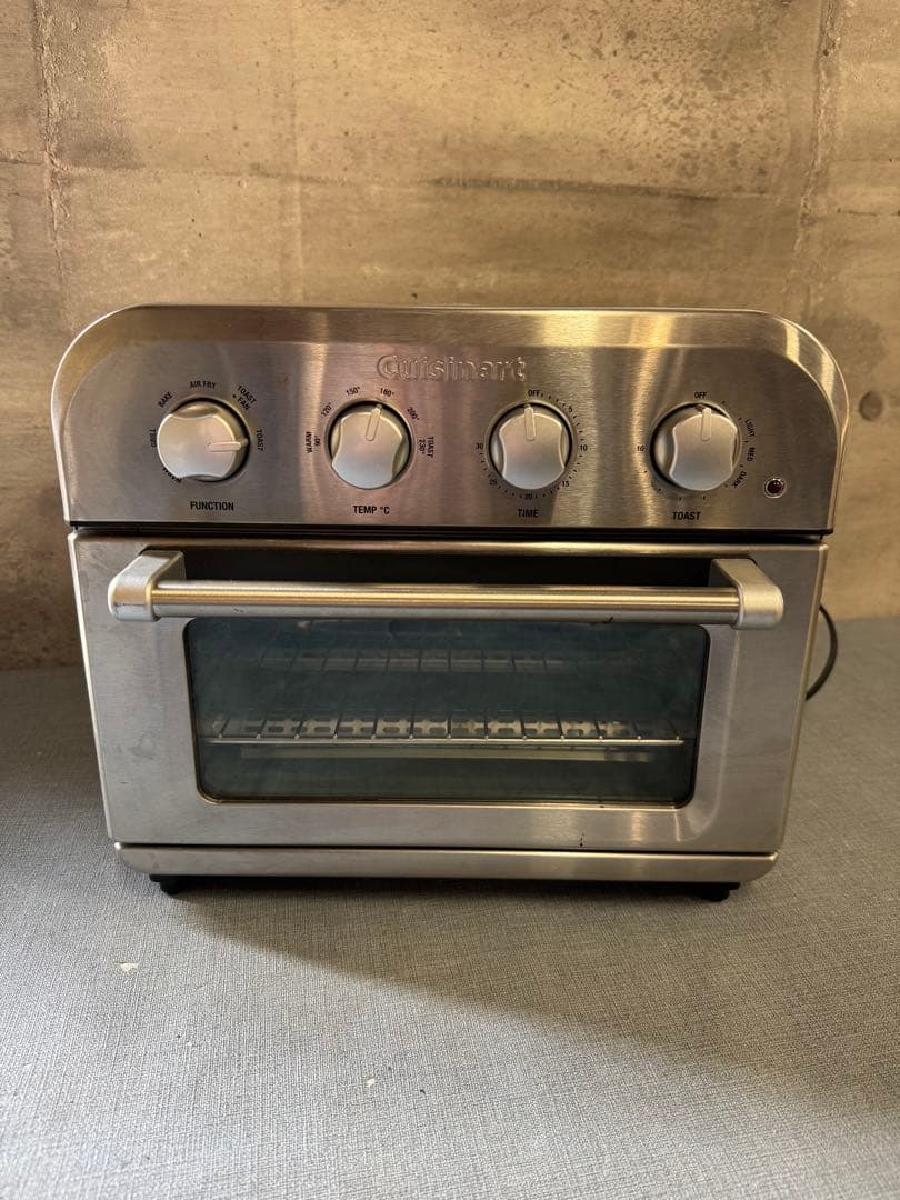 ☆ Cuisinartエアフライオーブントースター ピザストーン」付属でいつもの冷凍ピザが感動の美味しさに