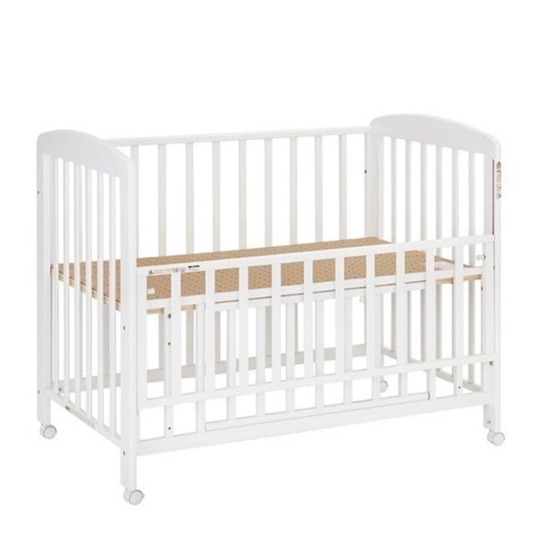 ほぼ新品 ベビーベッド ハイタイプ 床板すのこ ホワイト カトージ 70×120