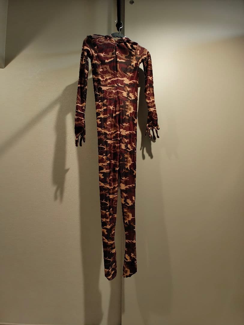 ひ*ん様 ☆　女性サイズ・ボルドー迷彩全身タイツ　☆　ZENTAI、コスプレ、戦