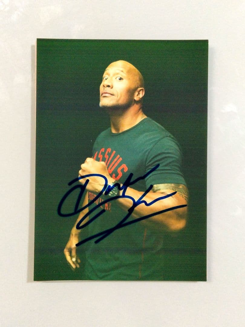 Definition様専用…ドウェイン・ジョンソン直筆サイン入り2Lサイズ写真