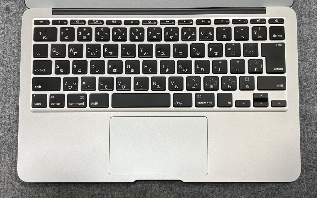 Macbook Air Corei5 1.6Ghz 11インチ 最終2016年製