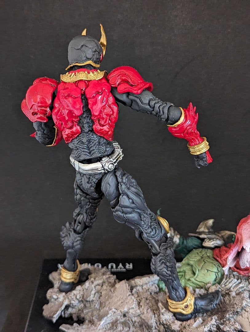 SIC 仮面ライダークウガ 大山竜 S.I.C フィギュア マイティフォーム