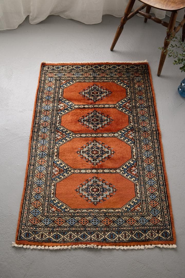 ヴィンテージラグ トライバルラグ パキスタン産（121×77cm）橙 茶