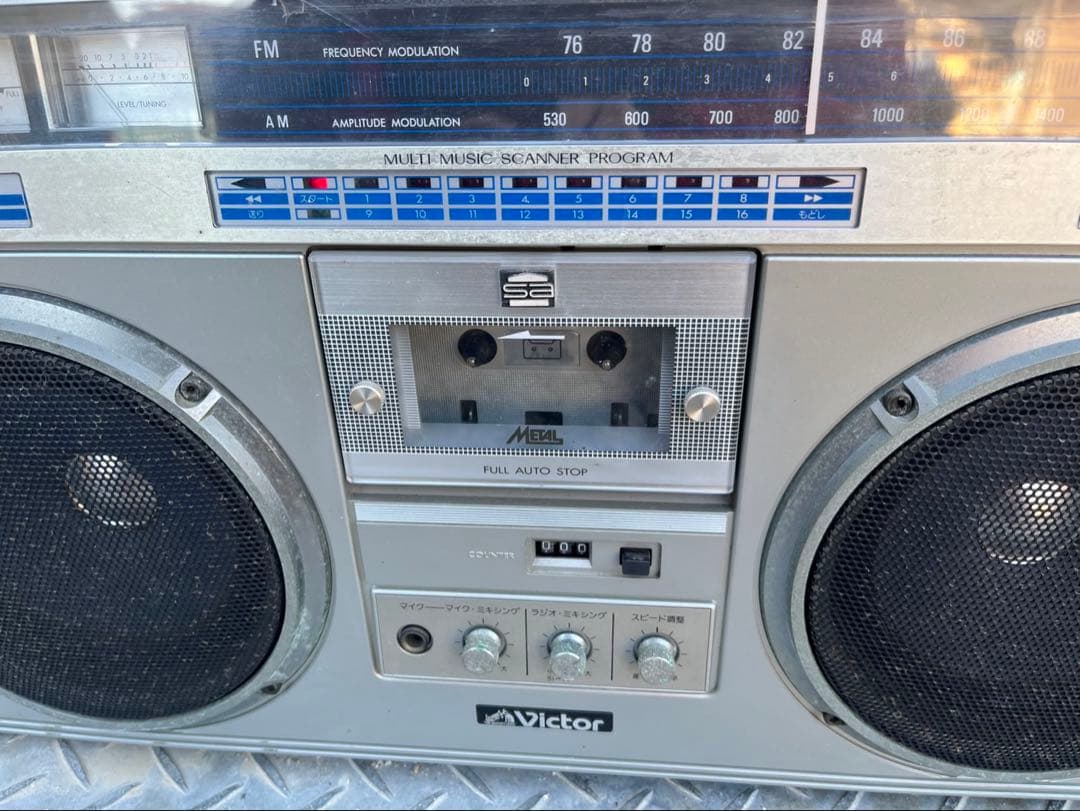 TKさん　Victor（ビクター）のステレオラジオカセットレコーダー レトロ】日本ビクターラジオカセットレコーダーRC-S180赤 ジャンク品