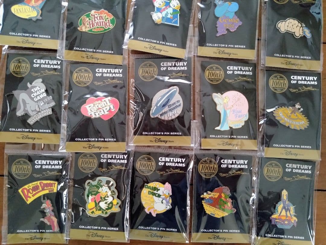 レア！レトロ☆ディズニーストア☆ウォルト生誕100周ピンバッジ