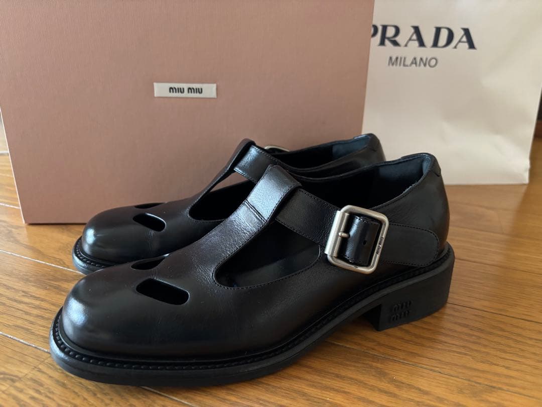 soi様専用 ミュウミュウ MIUMIU Tバー レザー ローファー - メルカリ