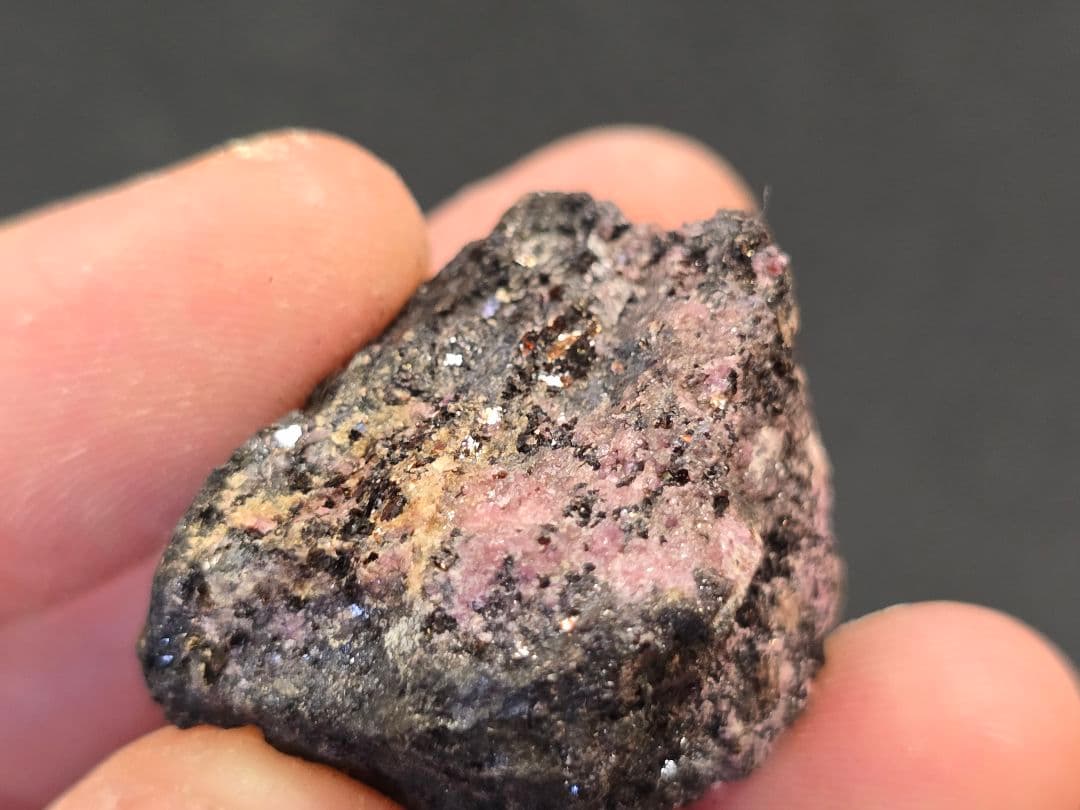 パイロクスマンガン 田口鉱山 自己採集品 原石