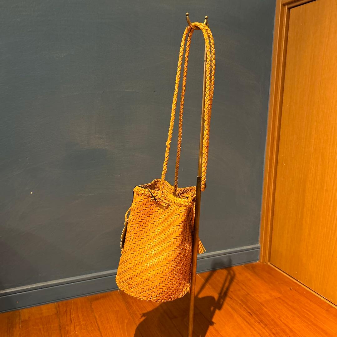 美品】トゥモローランド 編み込みレザー 巾着バック 牛革 ショルダー