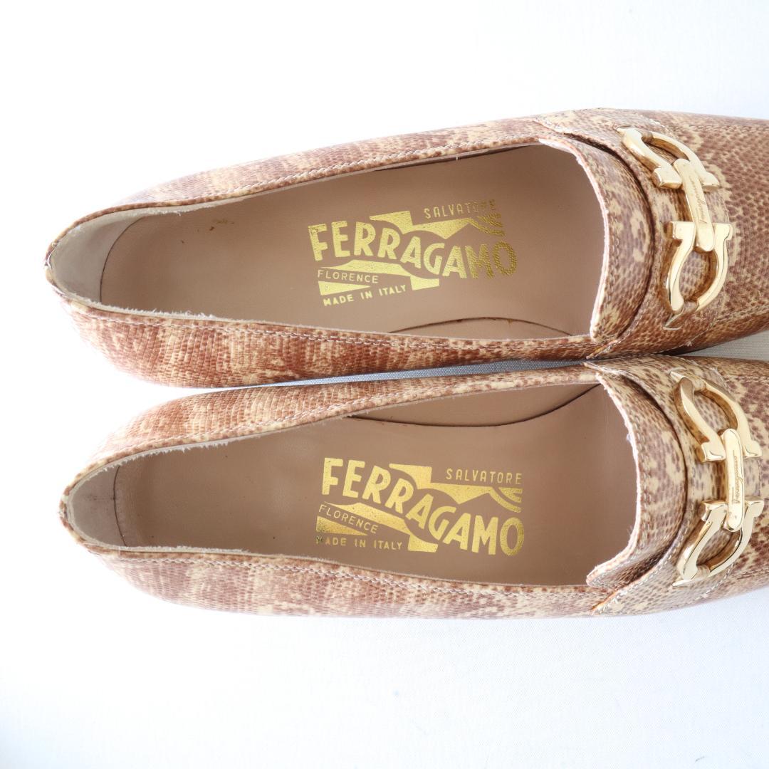 未使用フェラガモ ガンチーニローファー ヘビ柄5C 22〜22.5cm