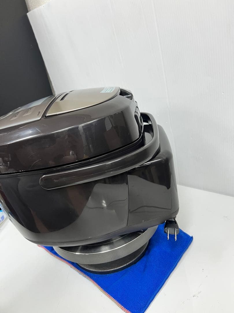 TIGER 炊飯器 JPH-H18 1.8L ブラック系 IHジャー炊飯器