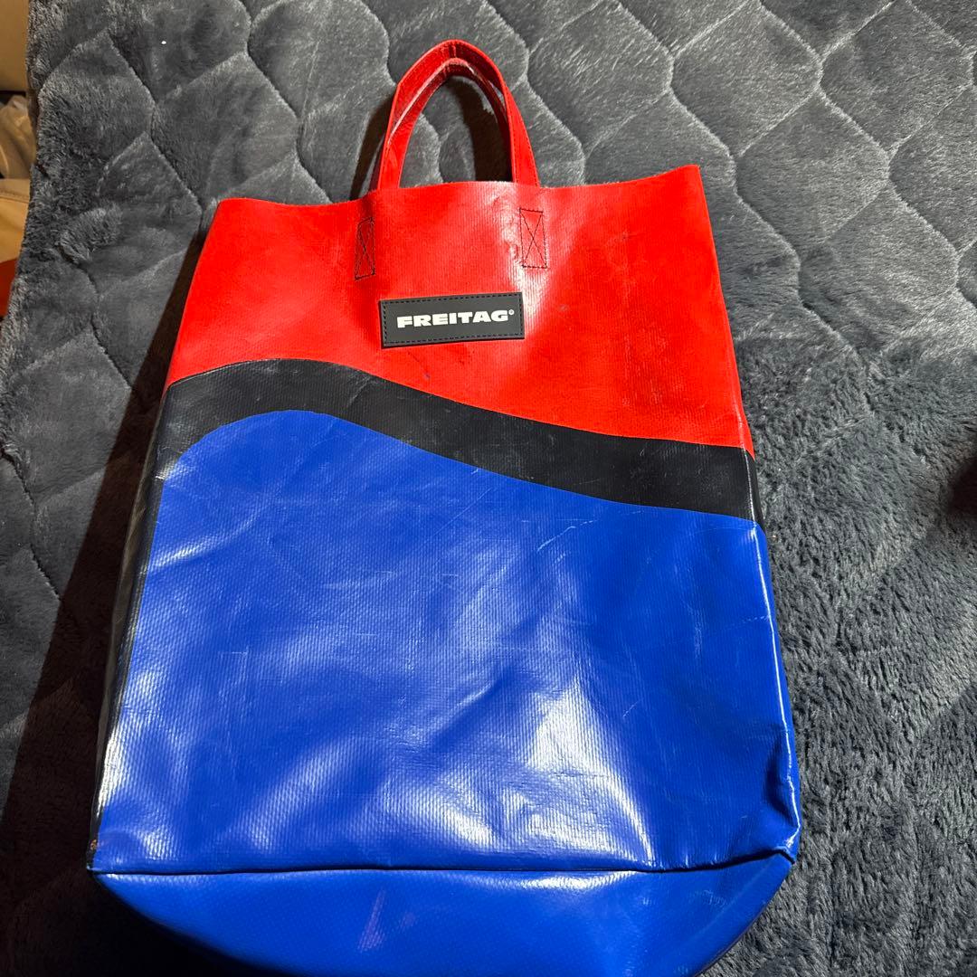 FREITAG トートバッグ 赤/青 - メルカリ