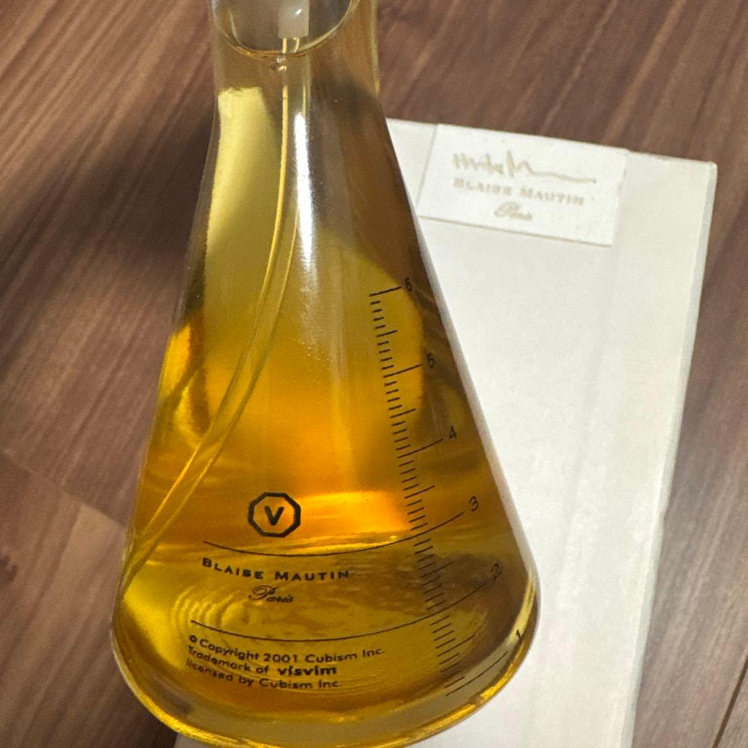 V i sv im&Blaise Mautin フラスコ型香水