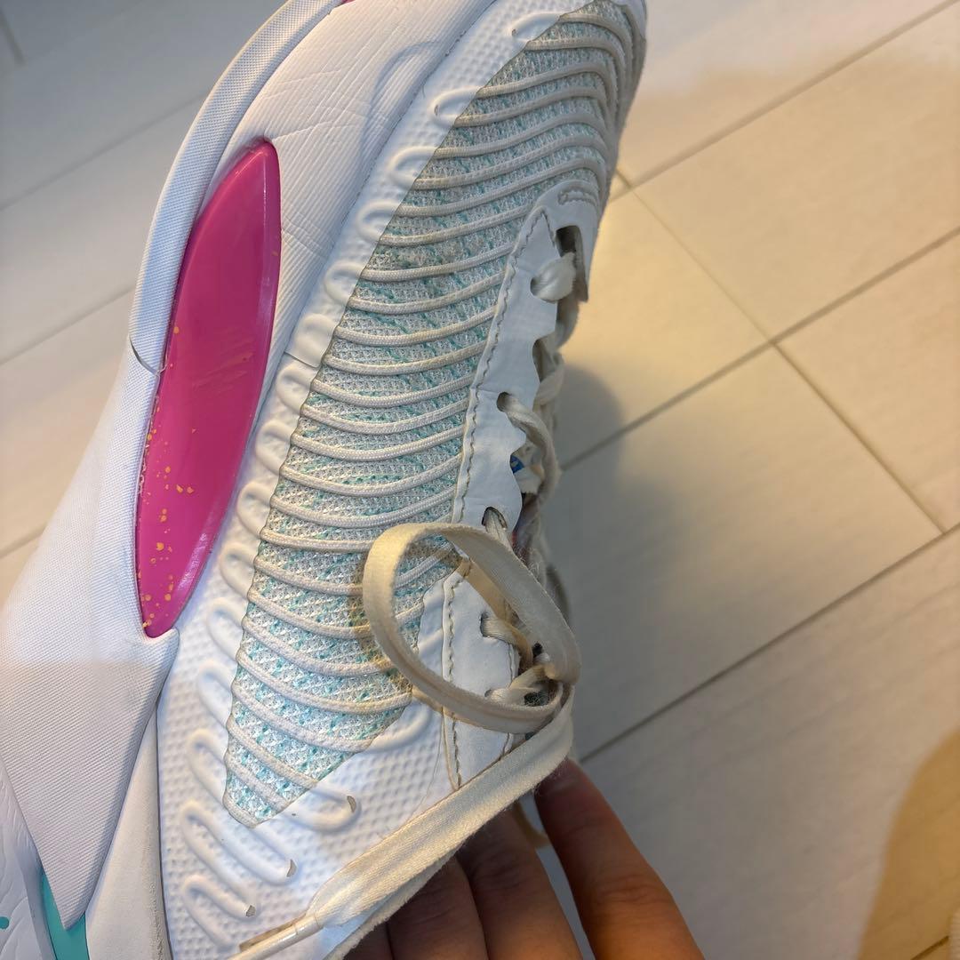 バスケットシューズ ホワイト/ブルー/ピンク - メルカリ