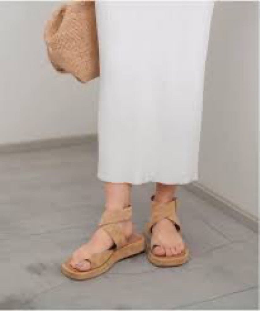 美品！アパルトモン ジア ボルギーニ】 SUEDE ANKLE STRAP - メルカリ