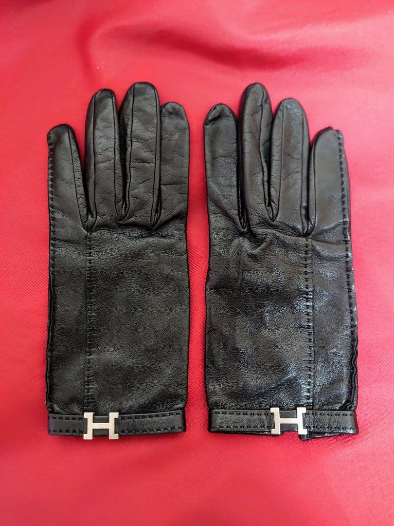 エルメス ラムレザー 手袋 Ｈロゴ シルバー金具 ブラック サイズ7 エルメス ラムレザー 手袋 Hロゴ シルバー金具 ブラック サイズ7