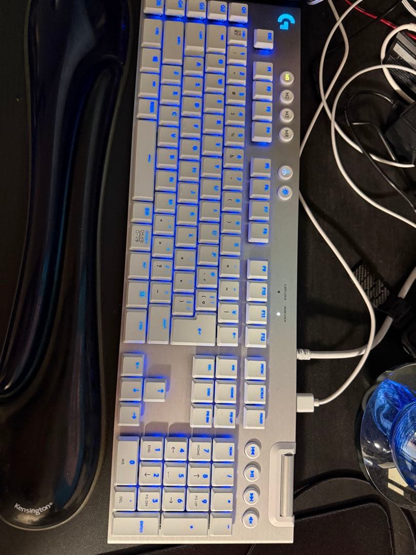 Logicool G ゲーミングキーボード G813-TCWH 有線 - メルカリ