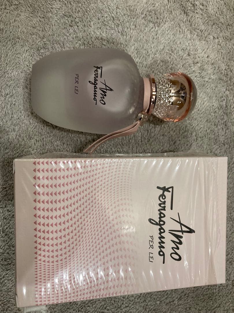 フェラガモアモフェラガモパーレイ香水オーデパルファム新品未使用