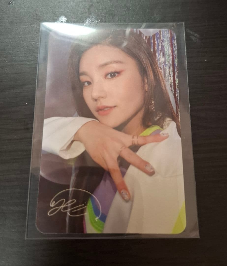 ITZY イェジ トレカ - メルカリ