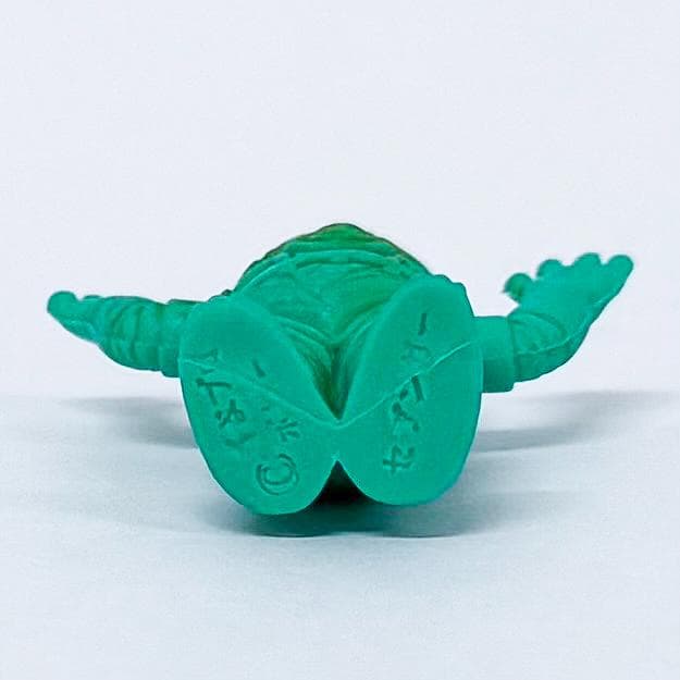 ウルトラマン怪獣消しゴム セブンガー（緑・スプレー） - メルカリ