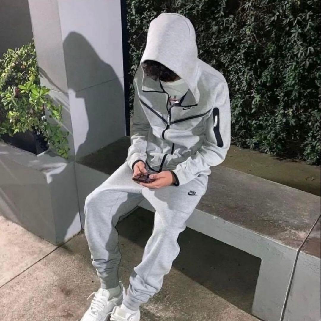 ナイキテックフリース セットアップ 上下 Mサイズ 美品 グレー - メルカリ