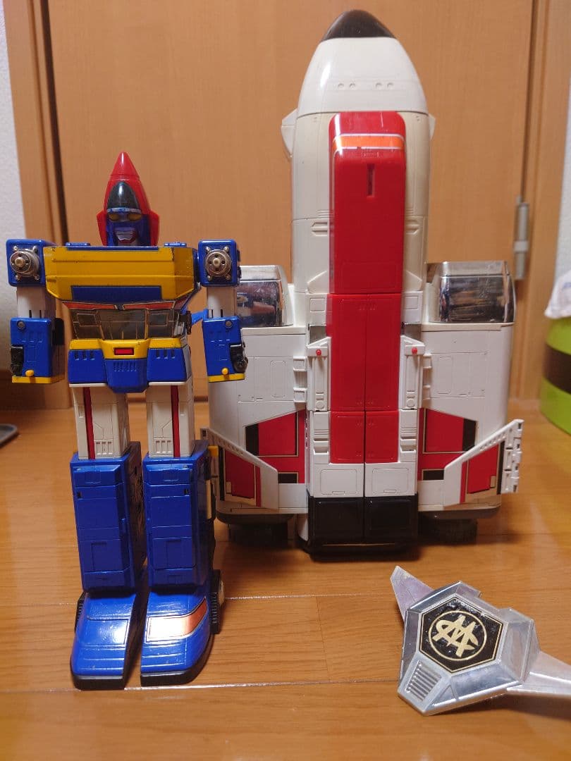 チェンジロボ　DX デラックス超合金　シャトルベース　ビッグスケール DX超合金 電撃合体 チェンジロボ (Change Robo) レビュー | RoboToyDays