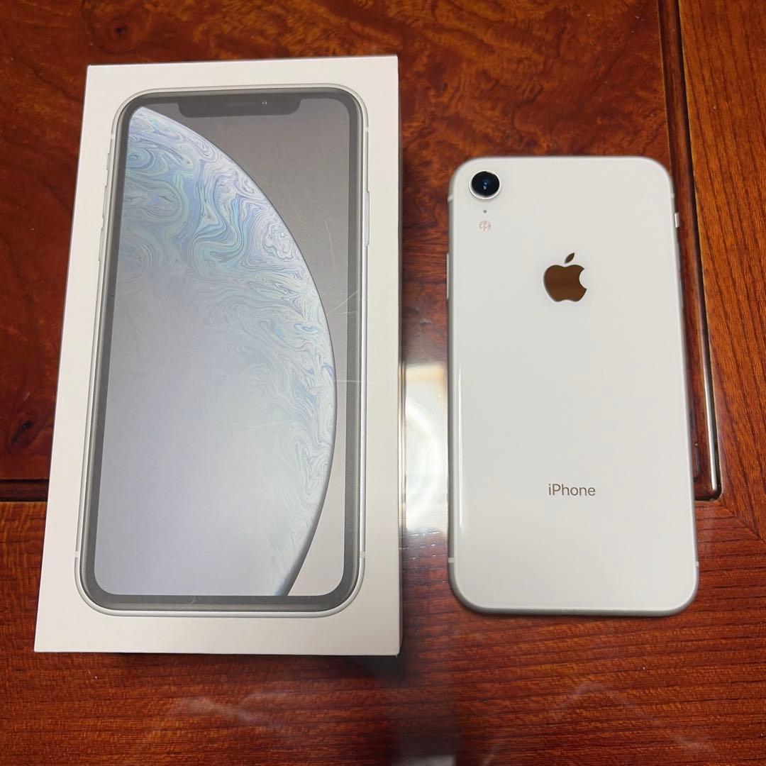 iPhoneXR 本体 64GB ホワイト Amazon.com: Apple iPhone XR, US Version, 64GB, White - AT&T