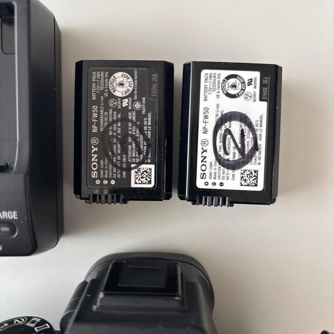 Sony α7 II ILCE-7M2K 本体 + バッテリー2個 + 充電器 - メルカリ