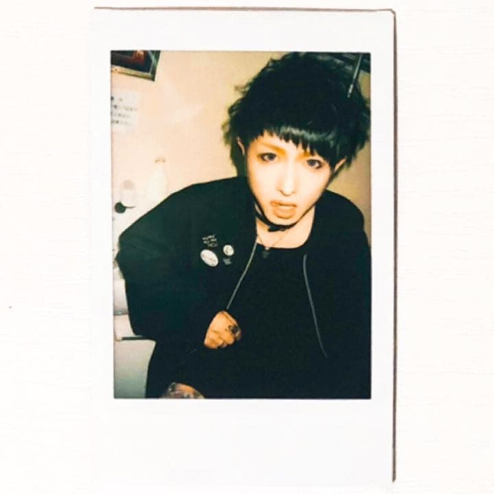 V系☆R指定【七星】チェキ【13】 - メルカリ