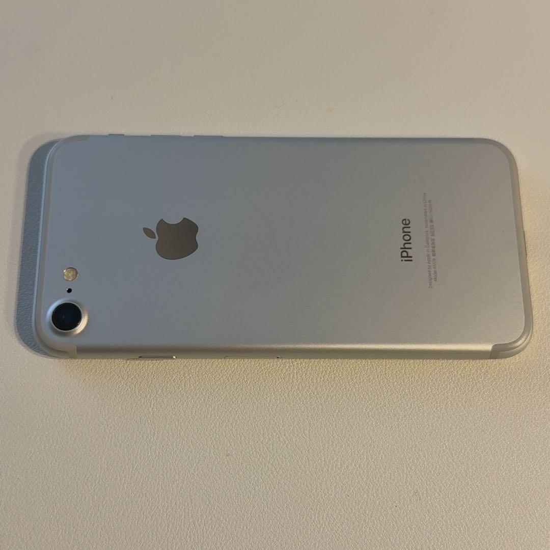 極美品 iPhone7 シルバー 32GB ケース付 - メルカリ