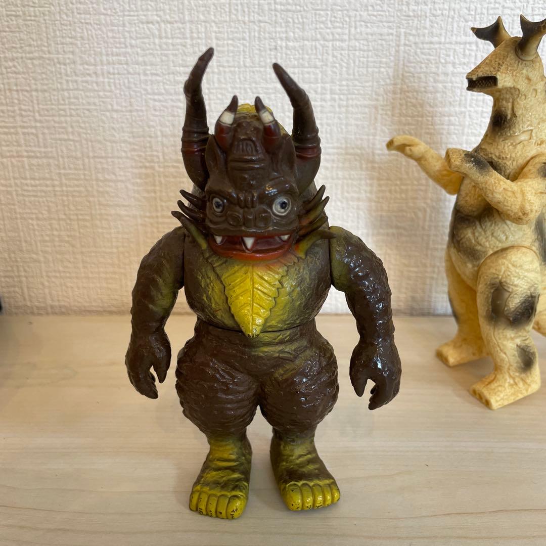 ウルトラ怪獣 ミクラス エレキング 二体セット 硬質ソフビ 1983 - メルカリ
