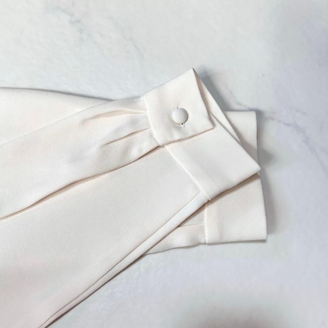 未使用級 リジエール ×コルピエロ Vネック とろみ ブラウス 定価 3.4千