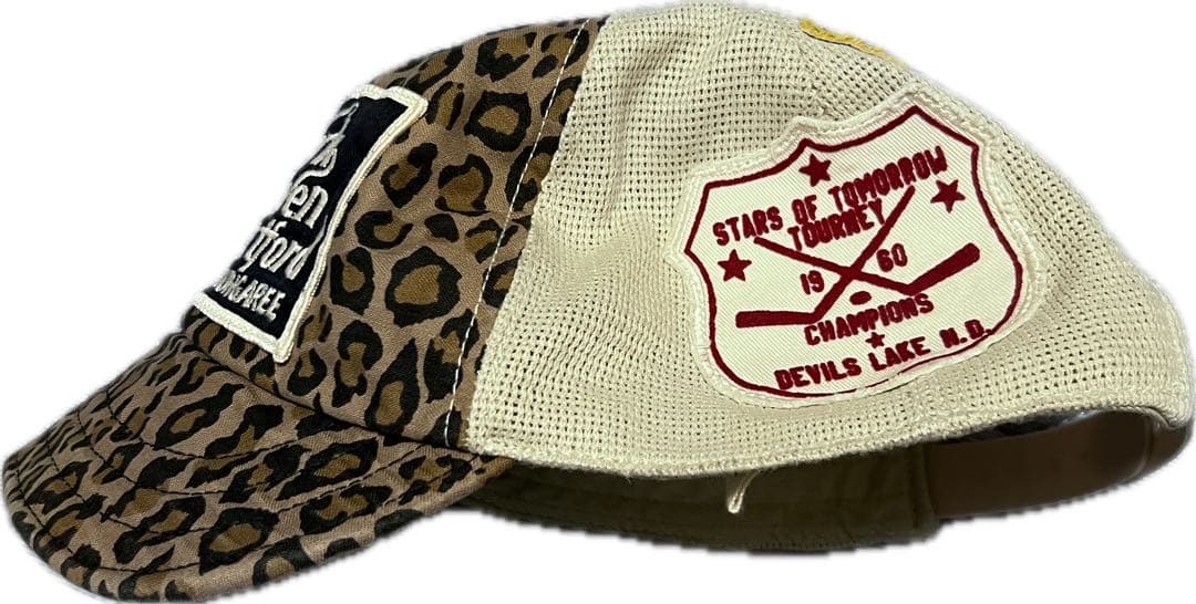 ヒョウ柄キャスケット メッシュキャップ y2k TikTokファッション