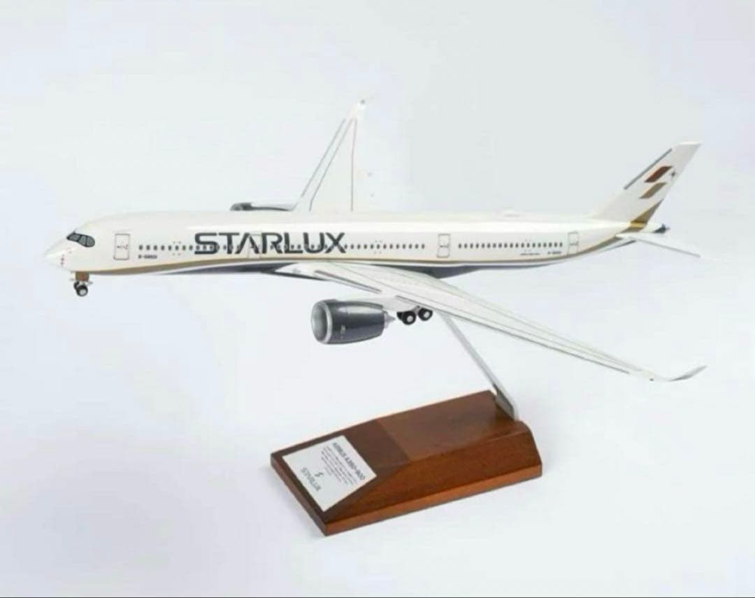 STARLUX AIRBUS A350-900 模型 ScaleModelStore.com :: JC Wings 1:400 - EW4359007 - Starlux Airbus