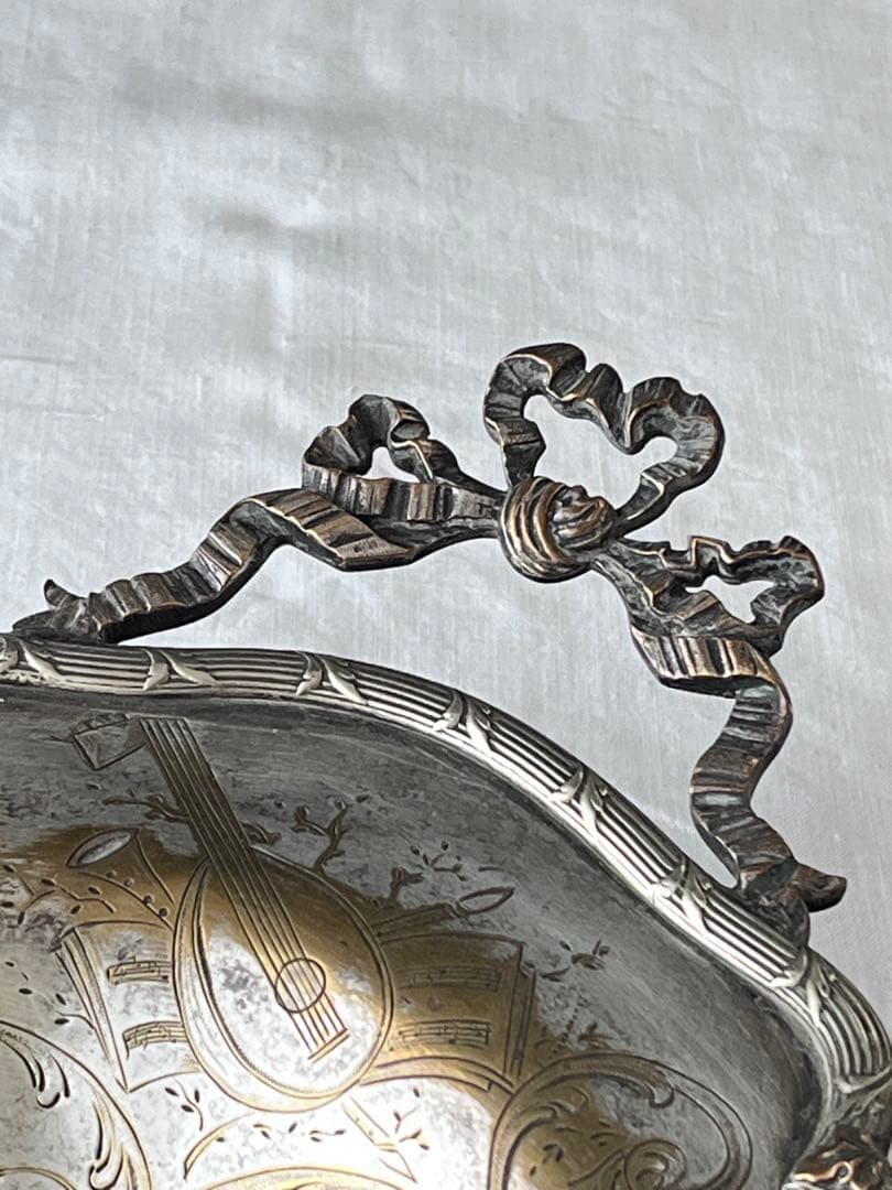 美品】フランスアンティーク リボンモチーフ シルバー 大きなトレー[3675]