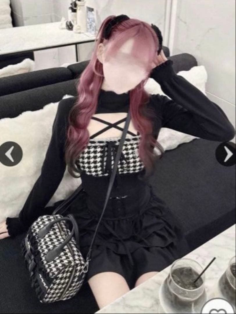 ハニーミュウ HONEYMEW 千鳥柄ハイネックアンサンブルトップス ブラック 千鳥柄ハイネックアンサンブルトップス ブラック | ファッション通販