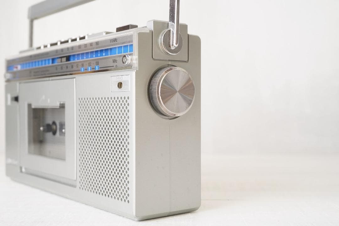 Victor 小型ラジカセ 動作品 カセットテープ・ラジオ可 昭和レトロ 美