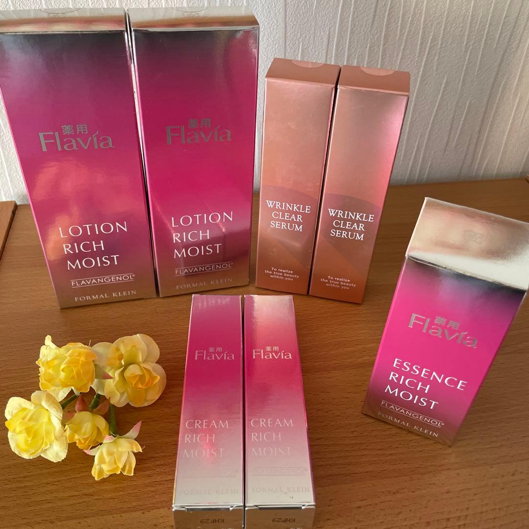 フォーマルクライン　フラバンジェノール　フラビア　プレミアムスリー　導入美容液付 フォーマルクライン / プレミアムスリーの公式商品情報｜美容・化粧品