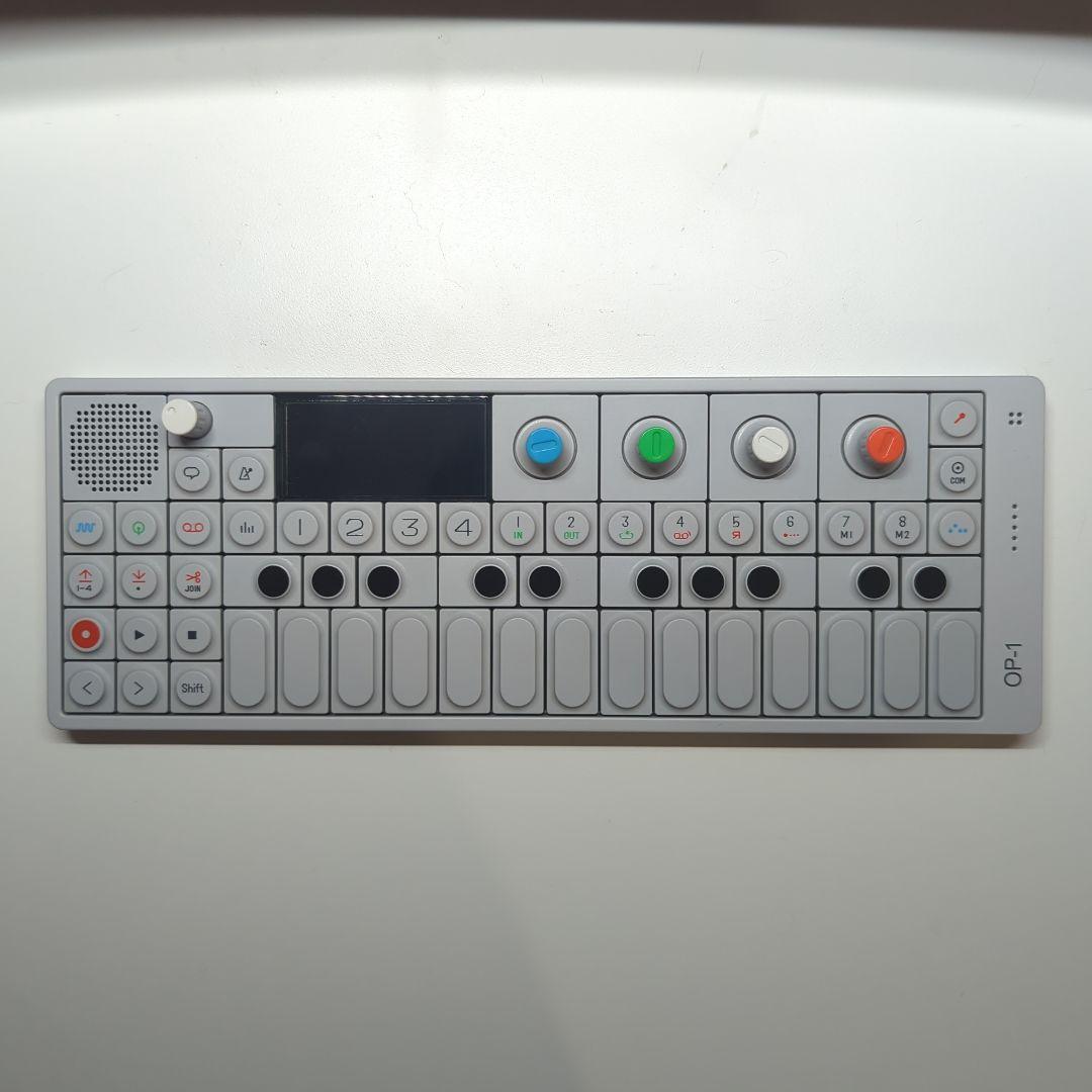 【美品】Teenage Engineering OP-1 専用ケース付き teenage engineering / OP-1 field ｜ SMITHS Digital Musical Instruments