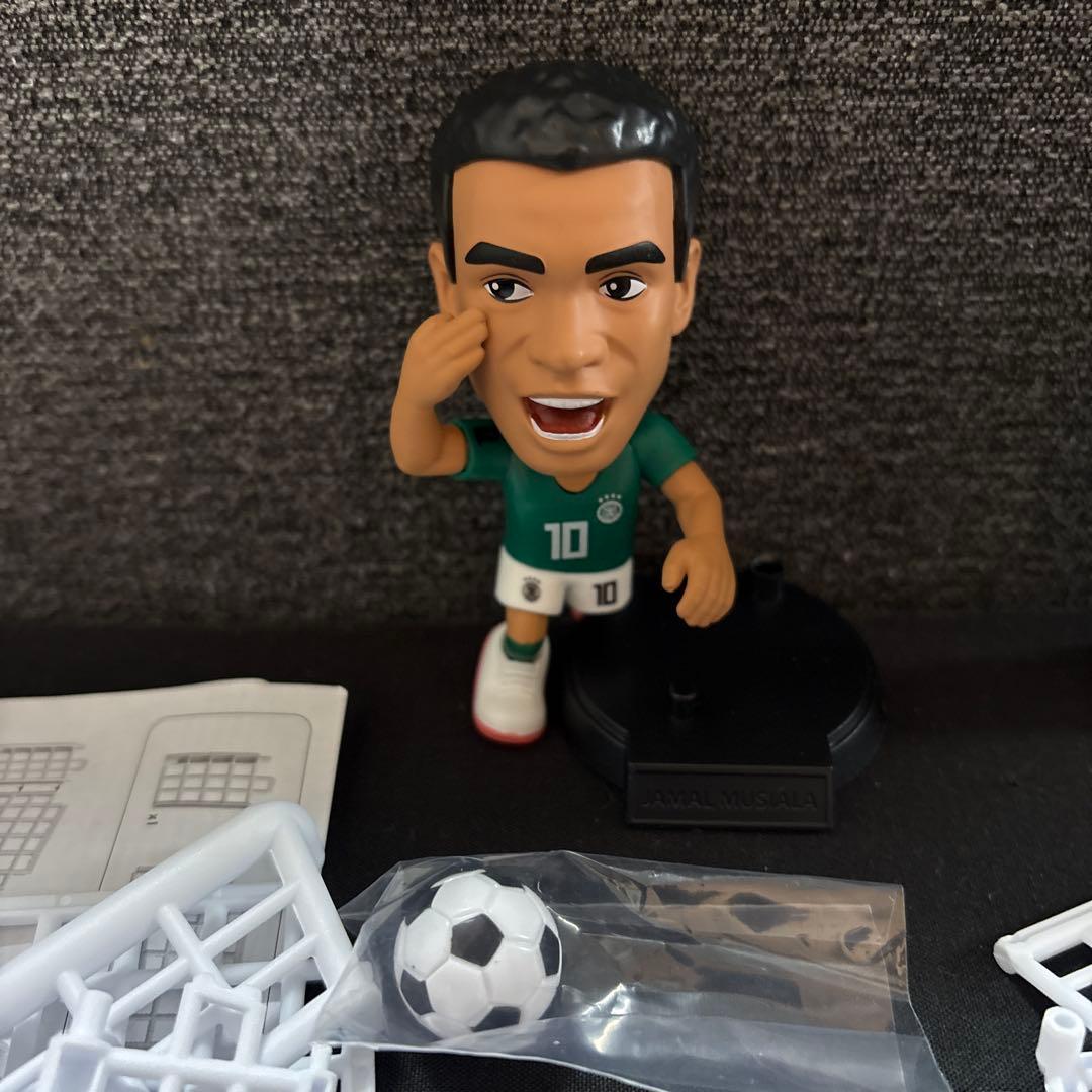 s*m様 ZURU FIFA Ballers レア 2種セット - メルカリ