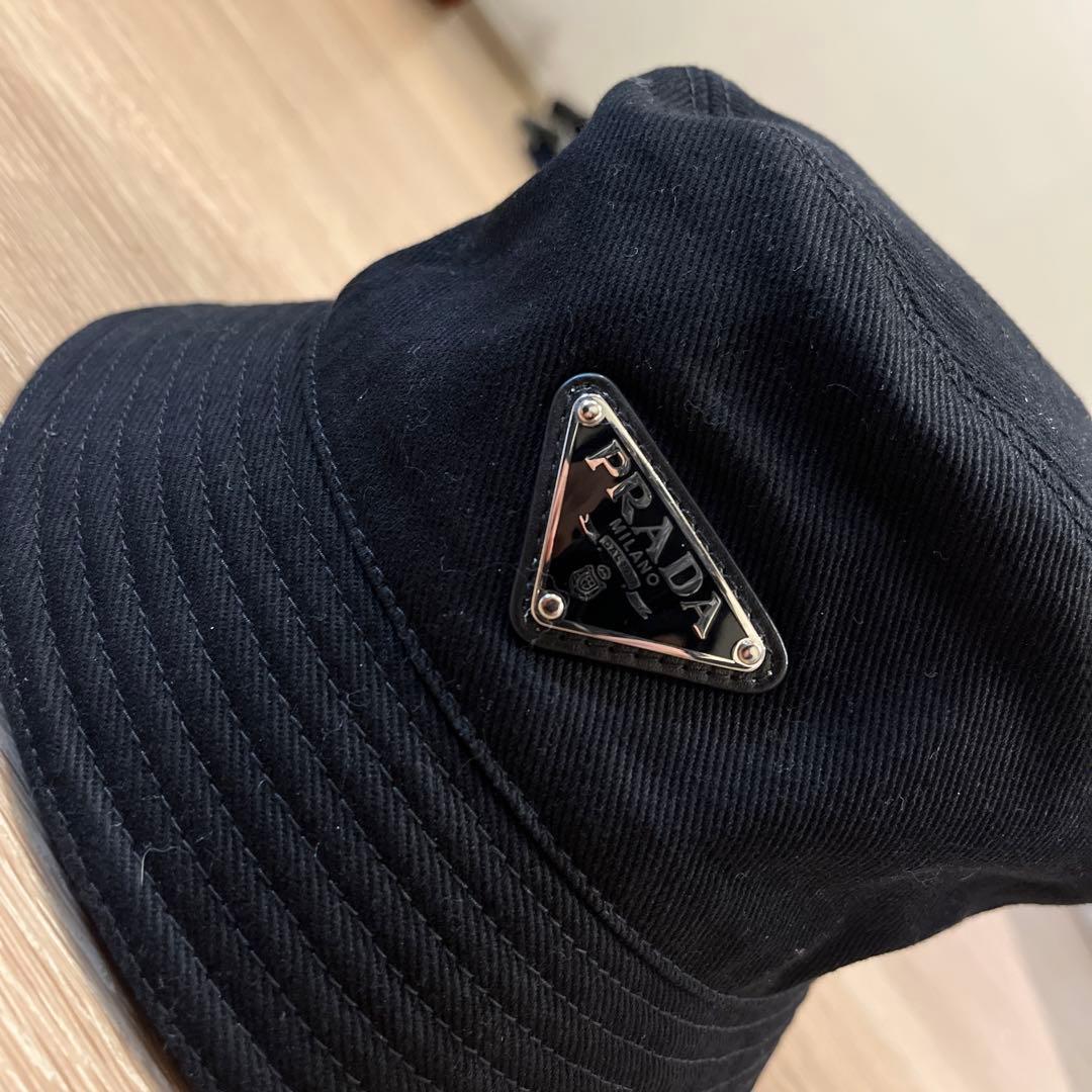 PRADA ブラック バケットハット - メルカリ