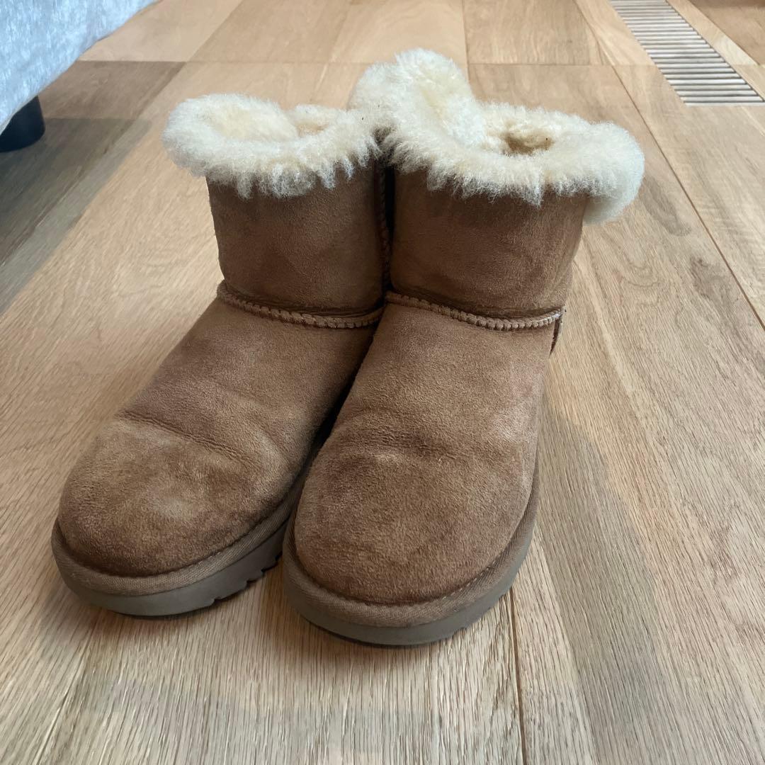 UGG ブラウン ムートンブーツ リボン付き 23 - メルカリ