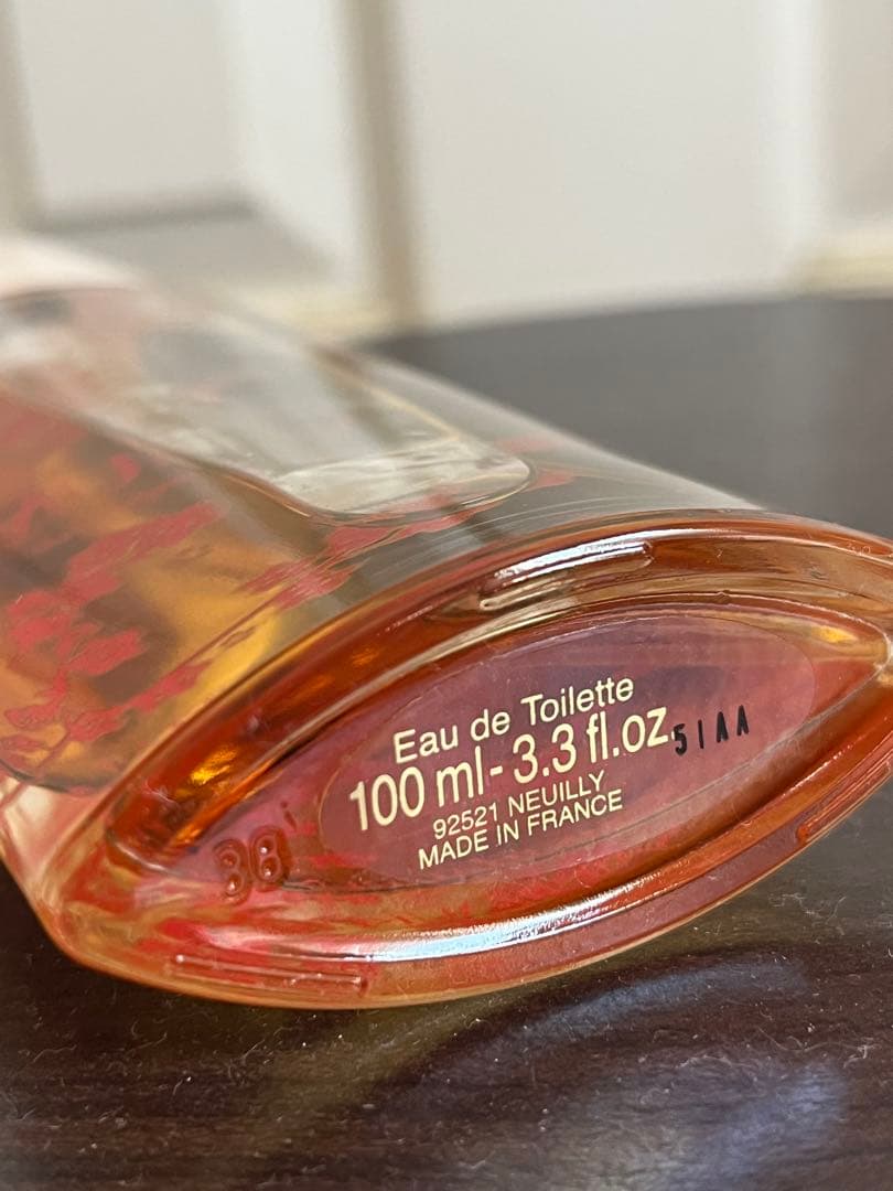 OPIUM Eau de Toilette 100ml 花柄デザイン - メルカリ