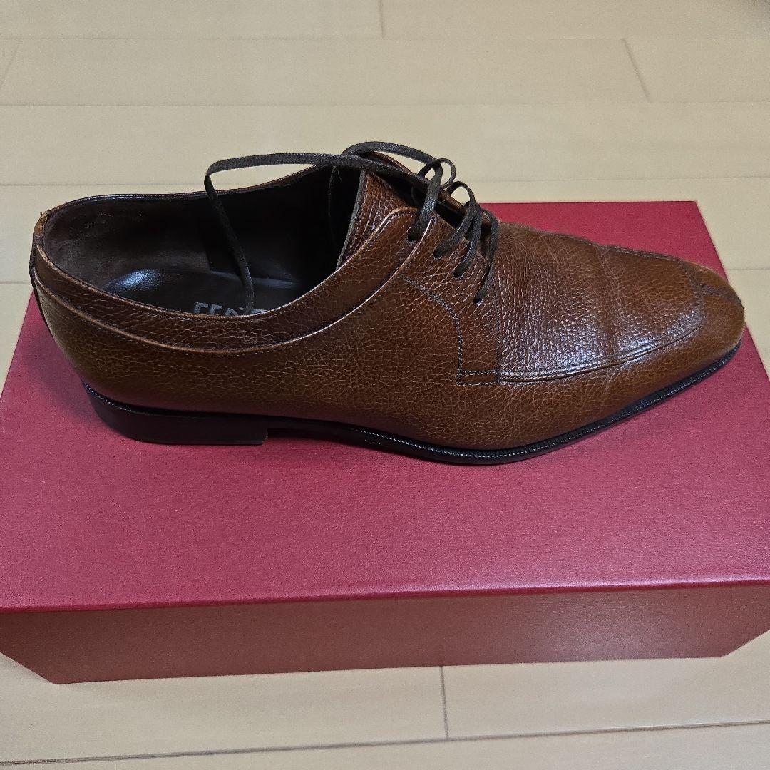フェラガモ 7EE ブラウン レザーシューズ - メルカリ