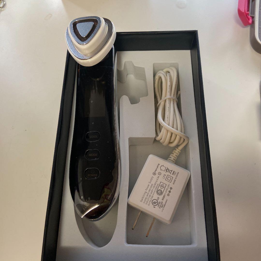 エステ美顔器 超値下げしました！  8888円！