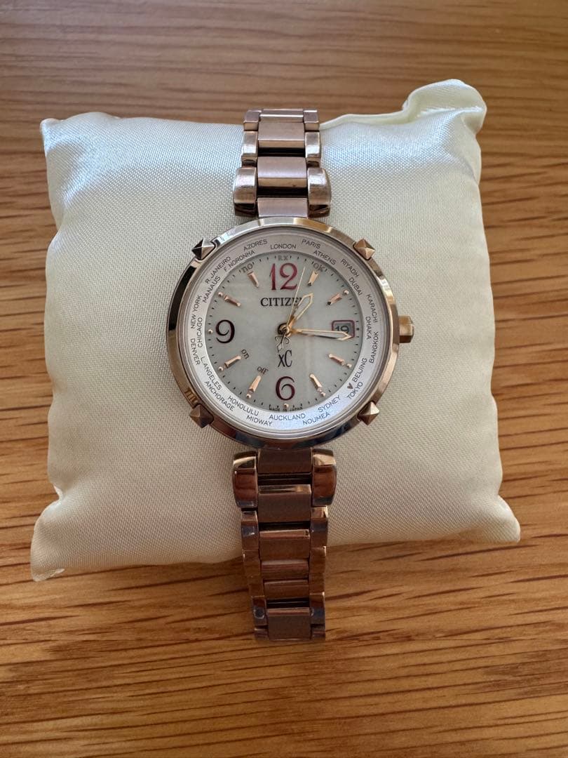 【美品】 CITIZEN XC ティタニア ハッピーフライト さくらピンク XC シチズン クロスシー xC ティタニアライン ハッピーフライト サクラ