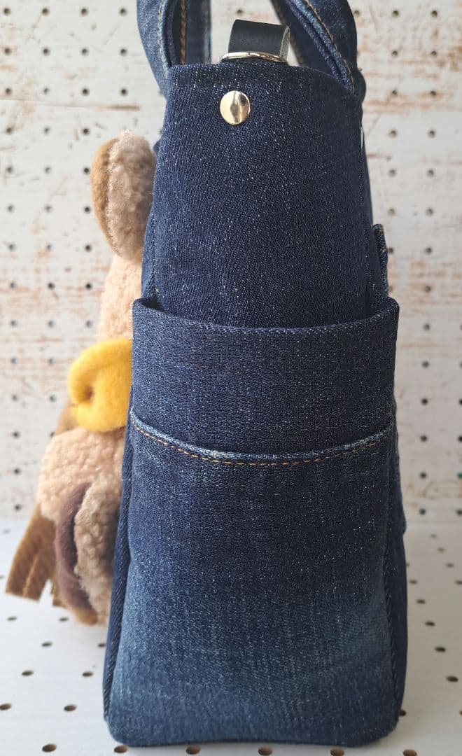 ゆ*ら様 コヤンイサムチョン オッドアイねこ デニムリメイクトートバッグ